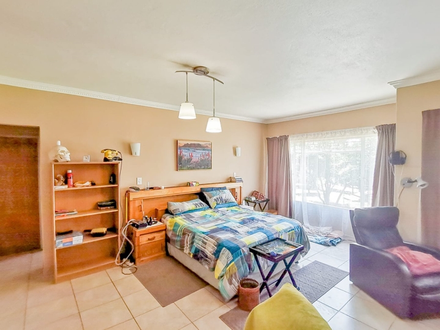 7 Bedroom Property for Sale in Parklands Western Cape